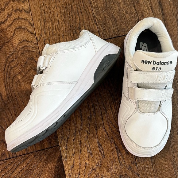 NB sneakers 7.5 extra wide, Gently used, Velcro & elastic, white great condition - Picture 2 of 7